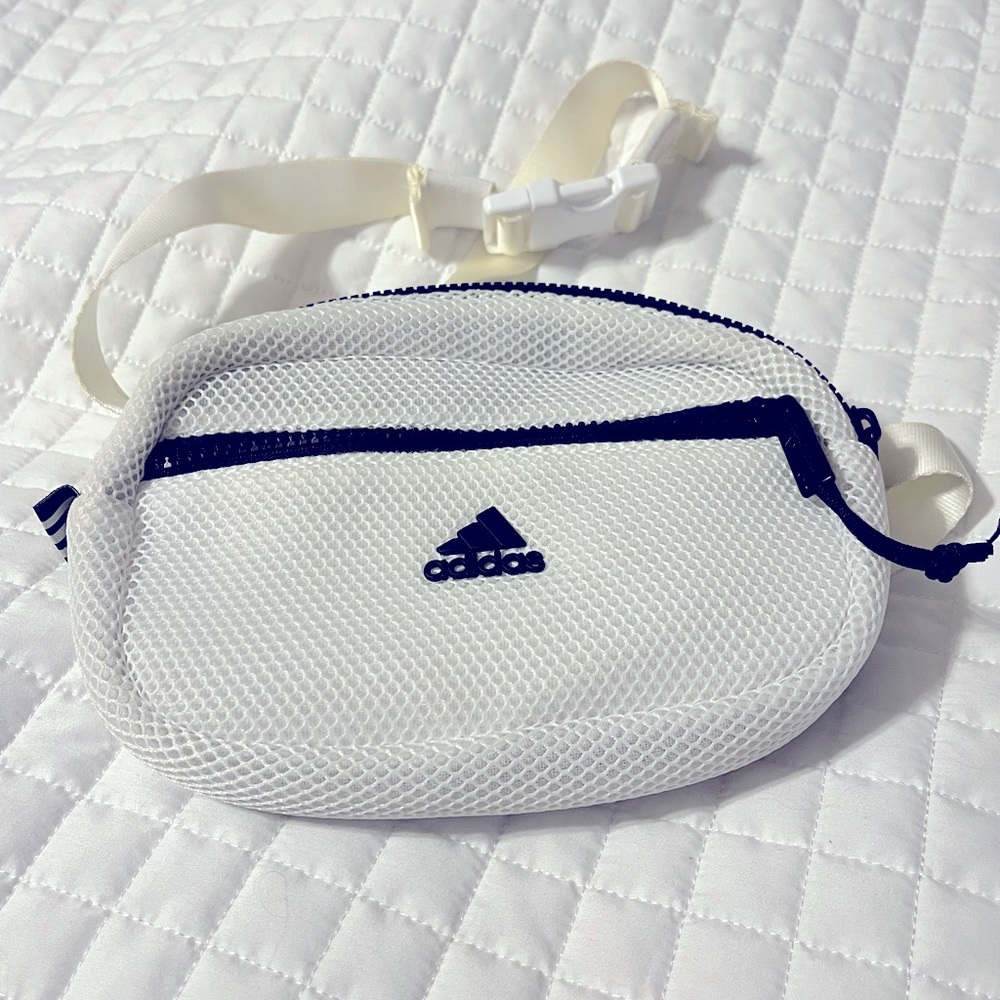Adidas crossbody bag / white
